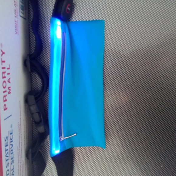 Light Up Runners Waist Pack_ Halloween _ SAFETY - Picture 6 of 6